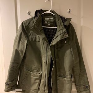 HengJia Men's Autumn Casual Jacket with hood. Army green color.